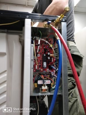 Ice Machine Manitowoc ID0906A-261D stopped making ice after few hours - bad hot gas valve - Manitowoc Repair San Jose, CA