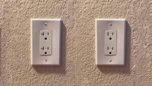 Difference between 15 amp and 20 amp outlet