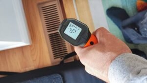 Recommended thermostat settings for summer and winter